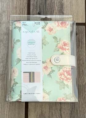 Agenda 52 Personal Planner 6 Ring Binder Mint And Lebanon NEW